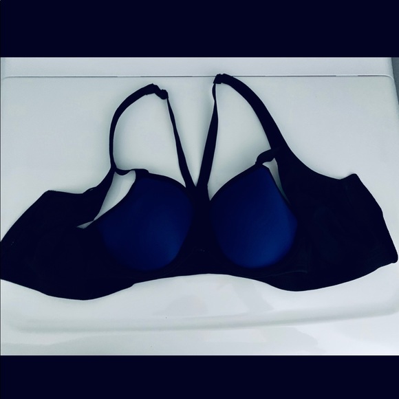 Victoria Secret Sports Bra - Picture 4 of 7